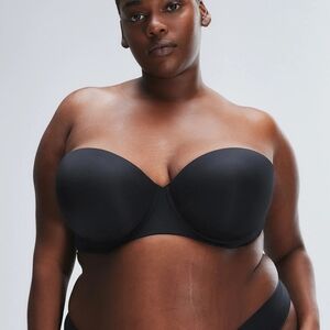 NWOT - Savage X Fenty - Black Strapless Bra